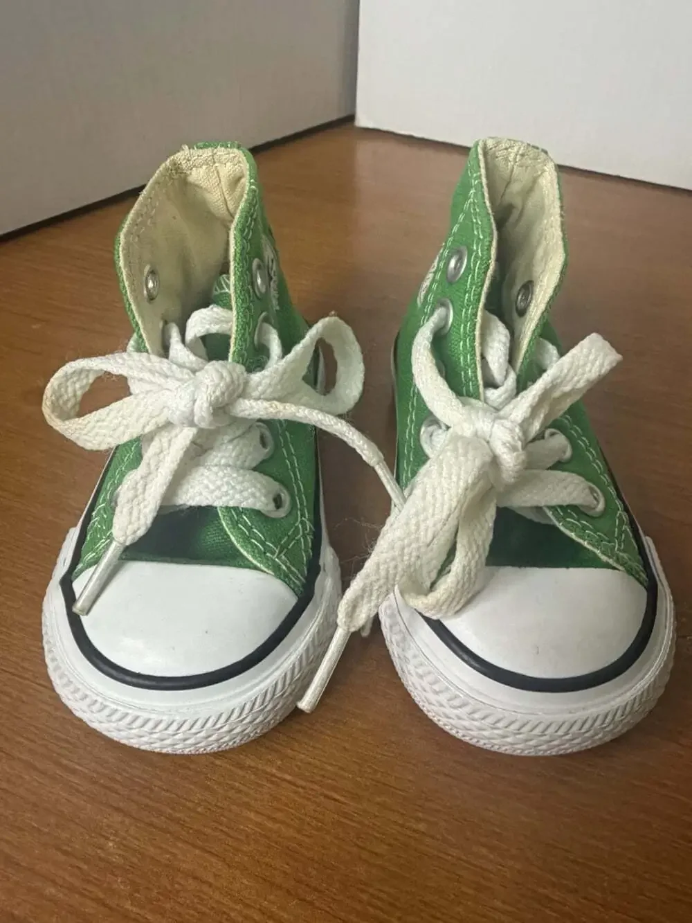 CONVERSE CHUCK TAYLOR ALL STAR HIGH TOP INFANT/TODDLER SHOES Size 2